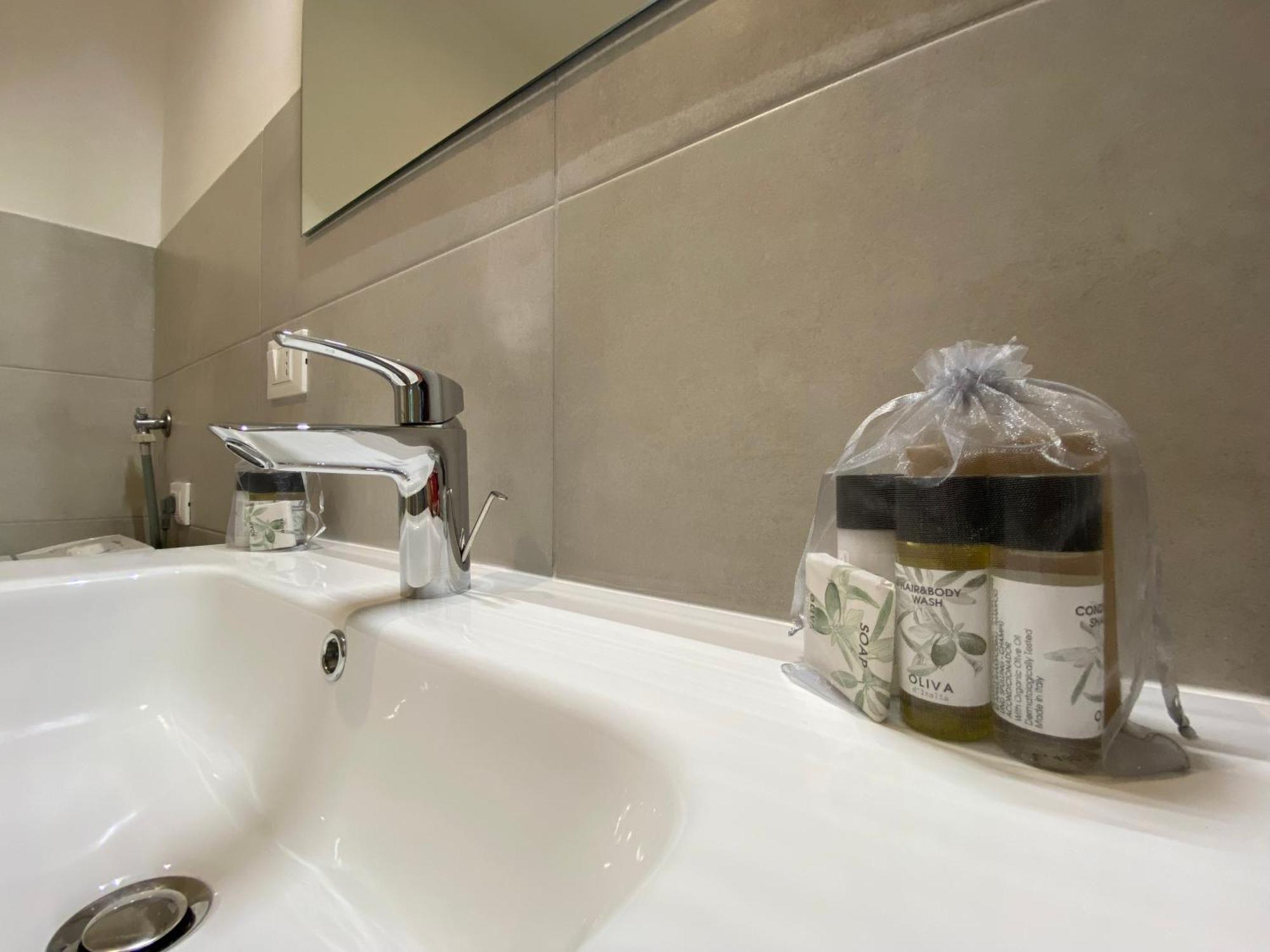 Avantgard Rooms Terrace Suite Bologna Esterno foto